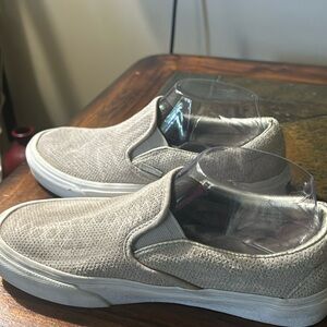 Old school vans Women's Size 7.5 Men's size 6 beige/taupe Slip Ons Casual